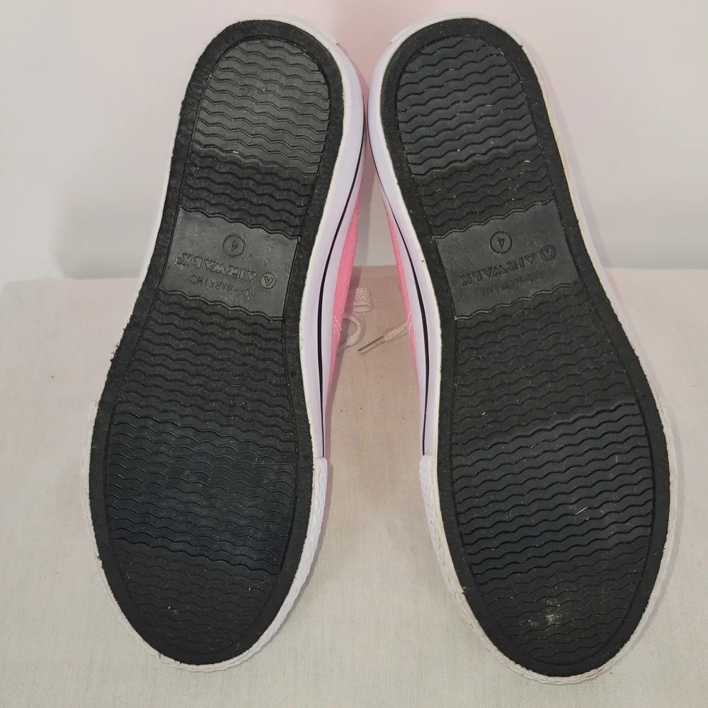 Airwalk Legacee‎ Pink Canvas High Top Sneakers Youth Size 4 Skater Shoes